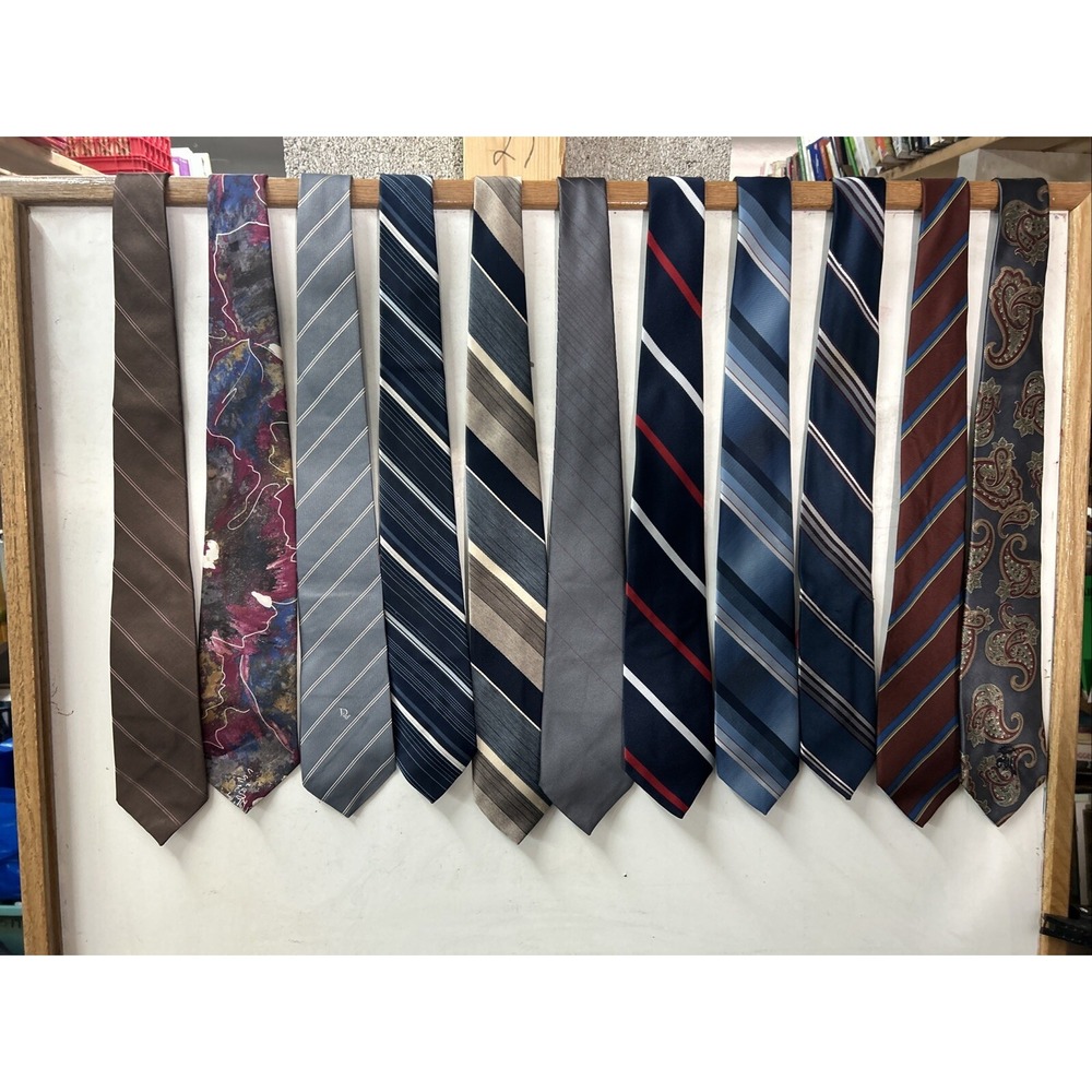 Lot Of 11 Vintage Mens Polyester Classic Neckties Various Patterns Colors Makers